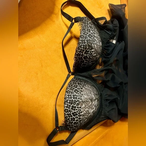 Victoria’s Secret babydoll - Picture 4 of 4